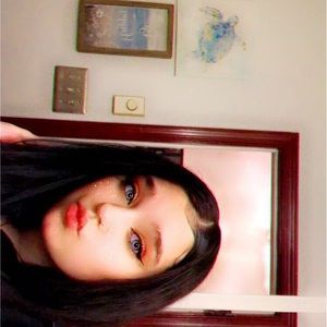 Meet your Posher, Alexis